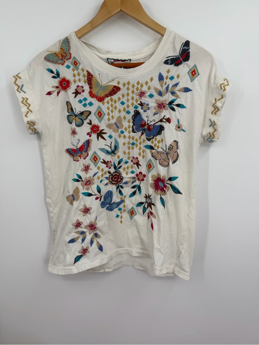 Johnny Was Embroidered Butterfly Floral Tee XS White Cotton Boho